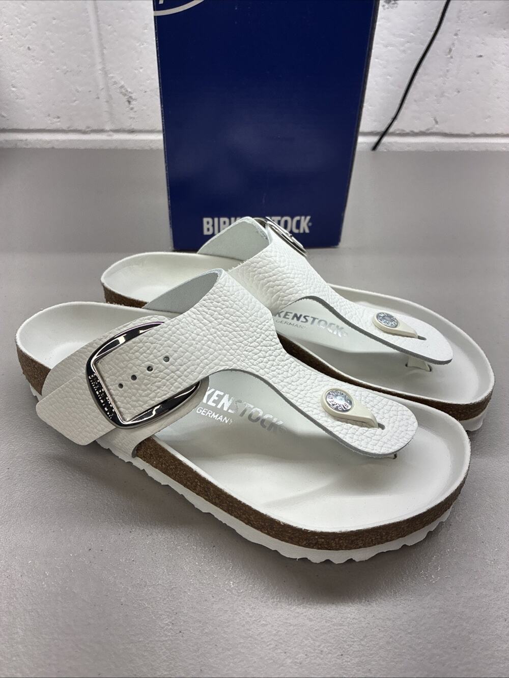 Birkenstock Women's Size 5 0r 36 Gizeh Big Buckle Sandals, White New With Box